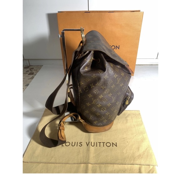 Louis Vuitton backpack - Picture 3 of 11